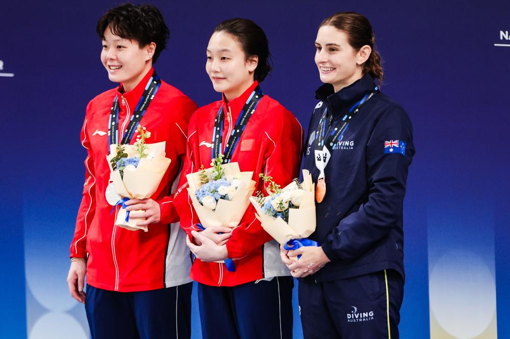 从全能后卫到联盟传奇角色球员埃迪琼斯篮球生涯起伏与价值深度解析